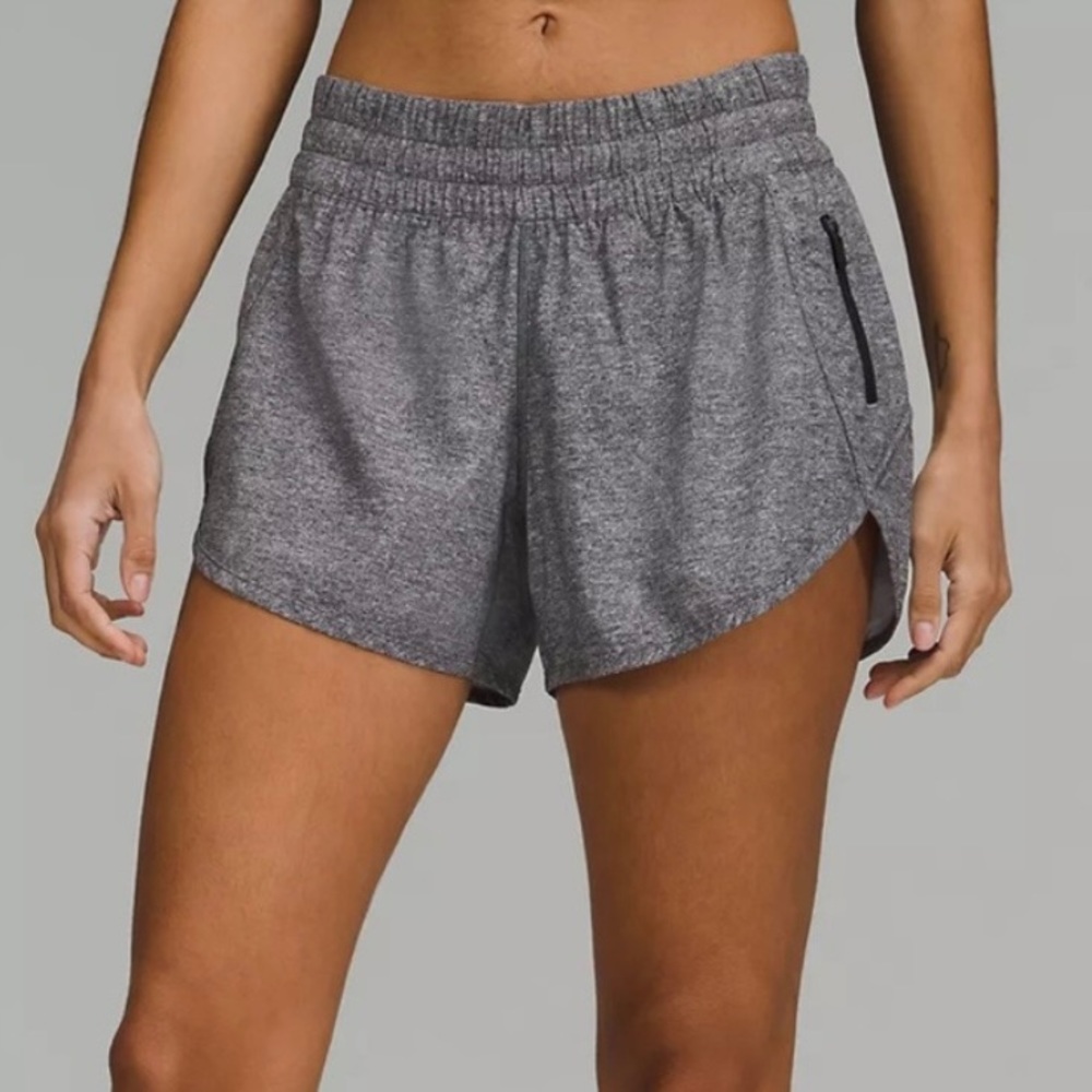 NWT Lululemon Tracker Short 4”